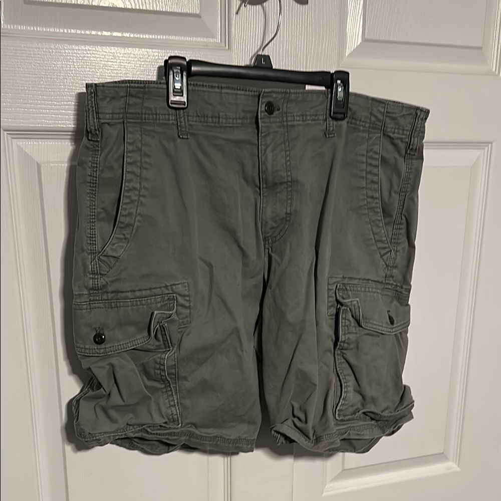 Men's Green Cargo Shorts